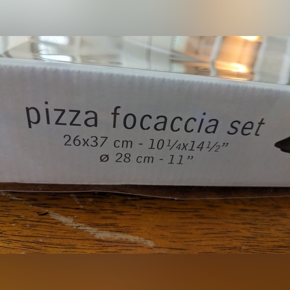 Ballarini Cookin’Italy 3-Pc Non-Stick Pizza Pan Set w/cutter (made in Italy) - Picture 7 of 8